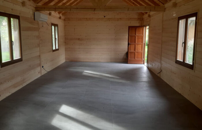 Brvnara - Drvena kuća od ravnih brvana – dasaka - Kruševac