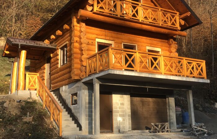 Drvena kuća od balvana - Ljubovija