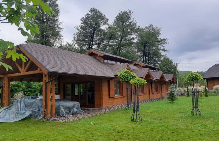 Brvnara - Drvena kuća od ravnih brvana – dasaka - Kruševac