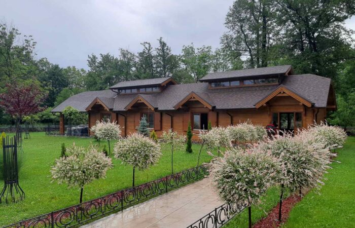 Brvnara - Drvena kuća od ravnih brvana – dasaka - Kruševac