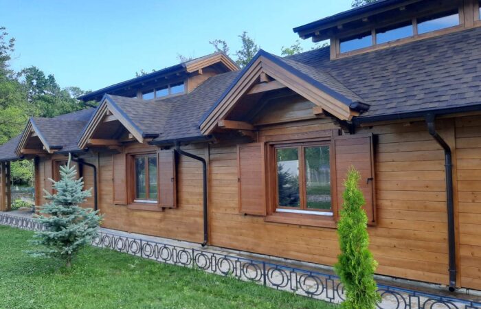 Brvnara - Drvena kuća od ravnih brvana – dasaka - Kruševac