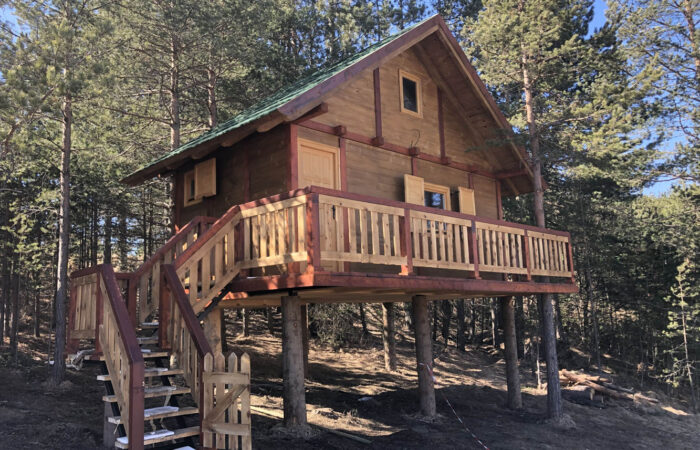 Brvnara - Drvena kuća od ravnih brvana – dasaka - Borova Glava