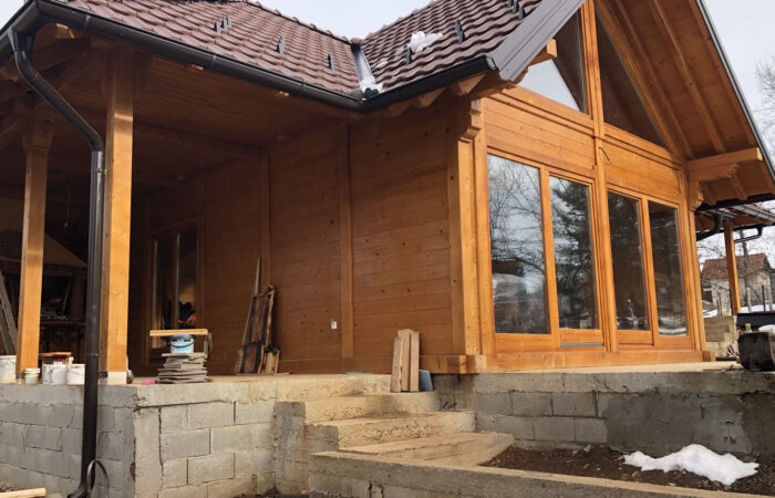 Brvnara - Drvena kuća od ravnih brvana – dasaka - Zabučje