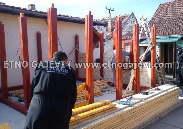 Brvnara - Drvena kuća od poluoblica - Subotica 2