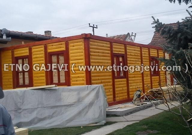 Brvnara - Drvena kuća od poluoblica - Subotica 2