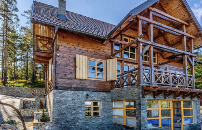 Brvnara - Drvena kuća od ravnih brvana – dasaka - Tornik 2