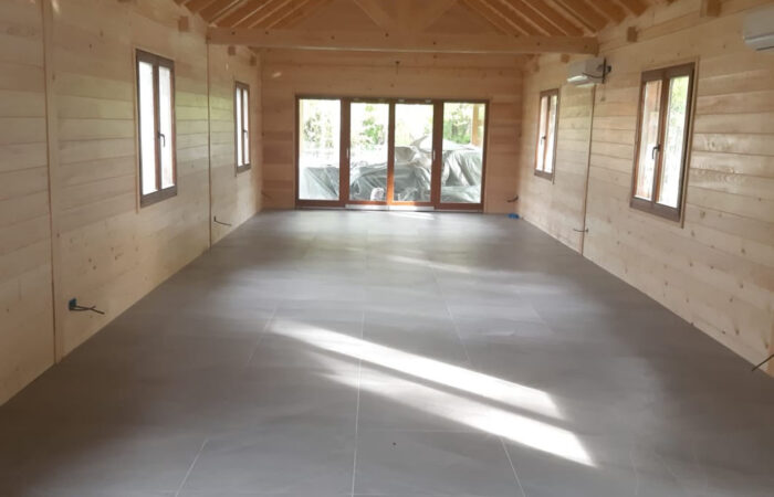 Brvnara - Drvena kuća od ravnih brvana – dasaka - Kruševac