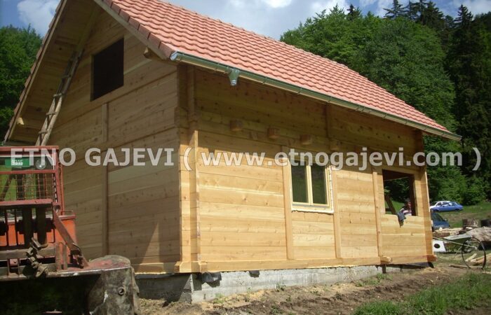 Brvnara - Drvena kuća od ravnih brvana – dasaka - Mokra Gora 2