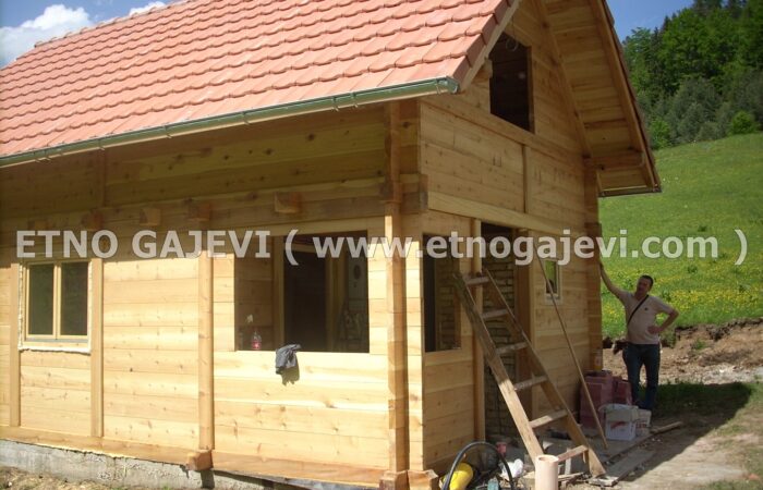 Brvnara - Drvena kuća od ravnih brvana – dasaka - Mokra Gora 2