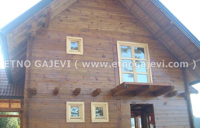 Brvnara - Drvena kuća od ravnih brvana – dasaka - Tornik 2