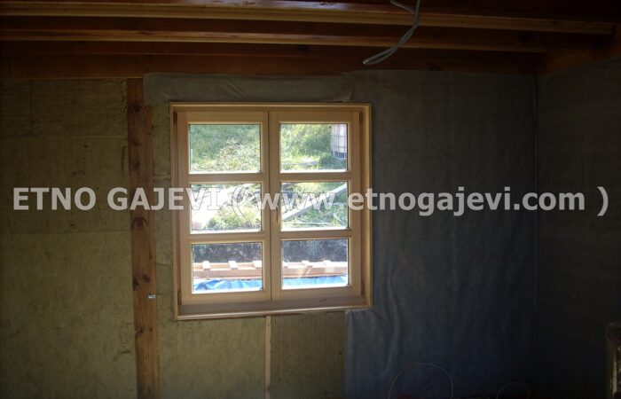 Brvnara - Drvena kuća od ravnih brvana – dasaka - Tornik 2