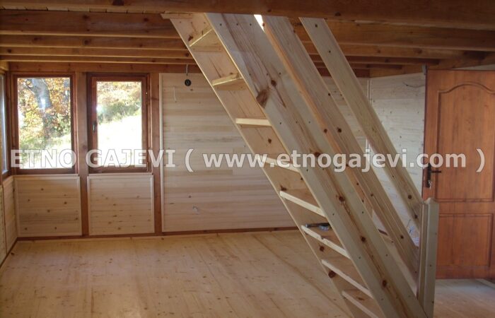 Brvnara - Drvena kuća od ravnih brvana – dasaka - Mokra Gora 1