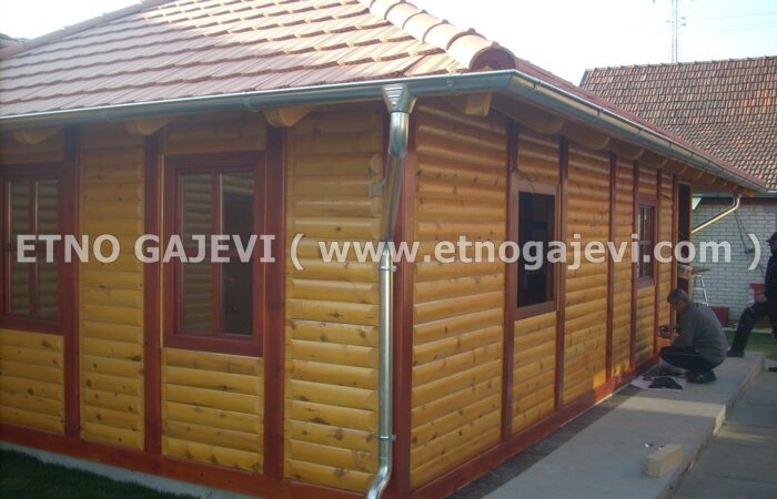 Brvnara - Drvena kuća od poluoblica - Subotica 2