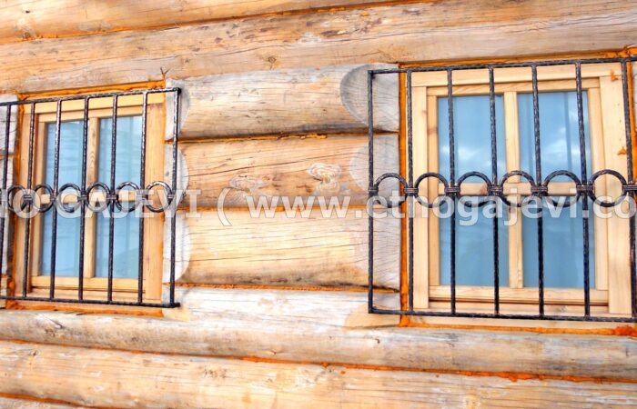 Drvena kuća od balvana - Zlatibor 1