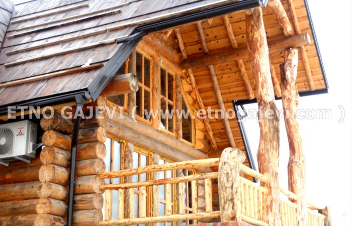 Drvena kuća od balvana - Zlatibor 1