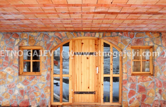 Drvena kuća od balvana - Zlatibor 1