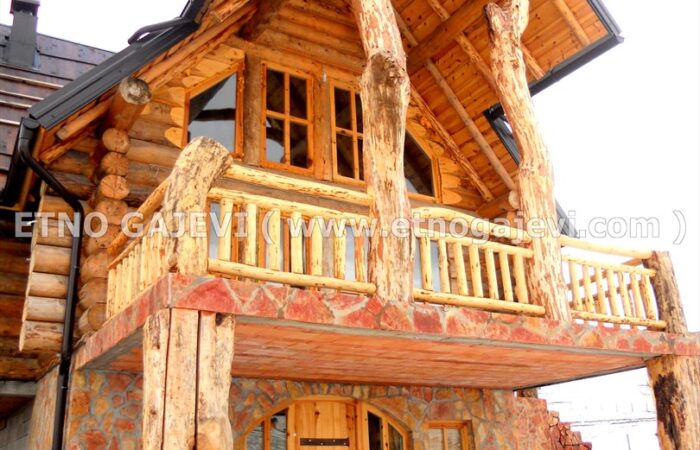 Drvena kuća od balvana - Zlatibor 1