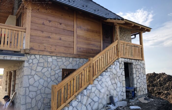 Brvnara - Drvena kuća od ravnih brvana – dasaka - Zlatibor 3