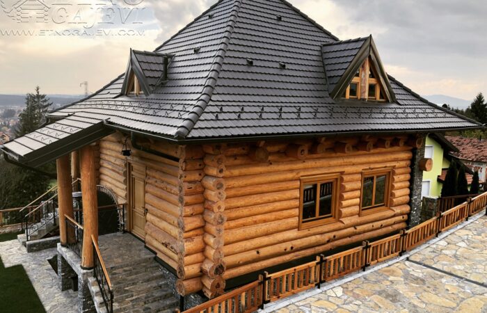 Drvena kuća od balvana - Bela Zemlja