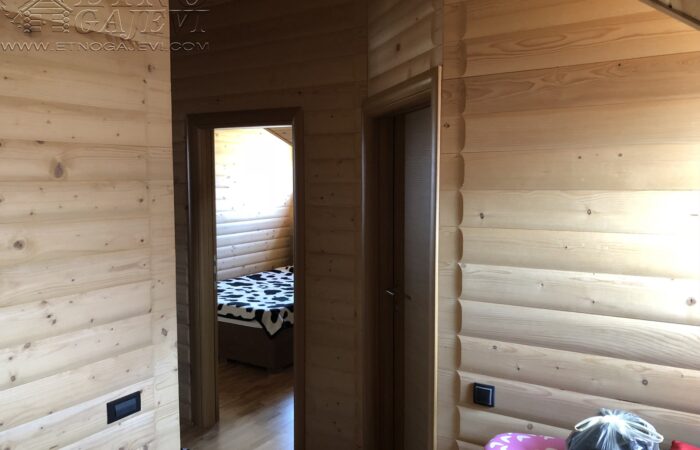 Drvena kuća od balvana - Zlatibor 2