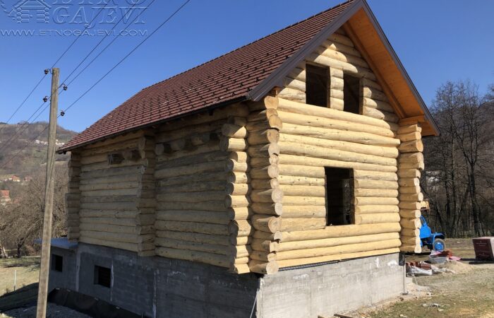 Drvena kuća od balvana - Kopaonik