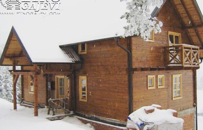 Brvnara - Drvena kuća od ravnih brvana – dasaka - Tornik 2