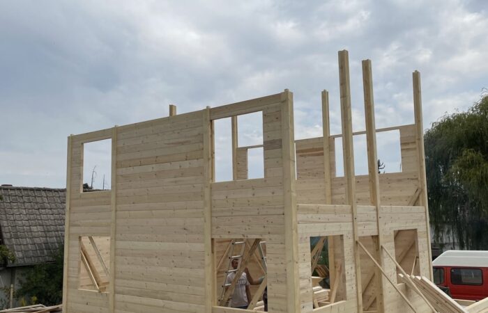 Drvena kuća ravna brvna - Grocka