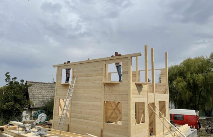 Drvena kuća ravna brvna - Grocka