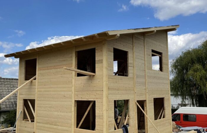 Drvena kuća ravna brvna - Grocka