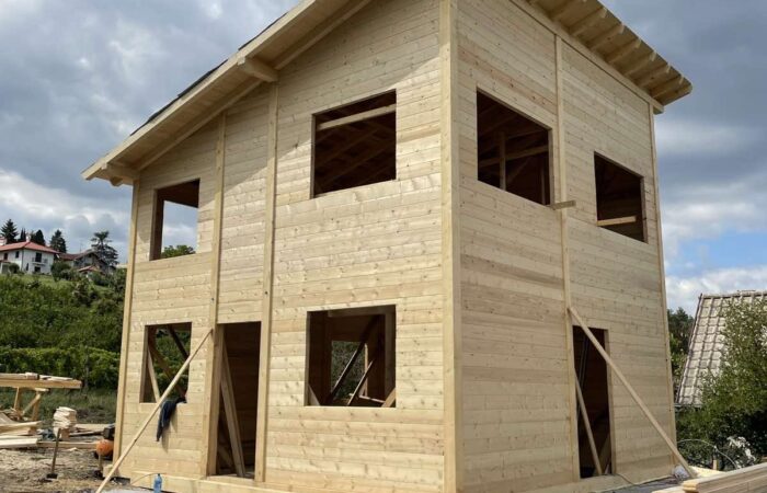 Drvena kuća ravna brvna - Grocka